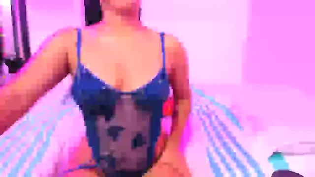 Ivonnesweets online show from February 18, 2025, 2:27 am