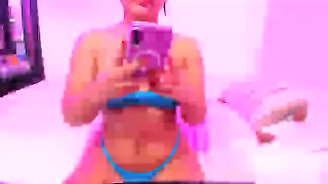 Ivonnesweets online show from February 18, 2025, 11:19 pm