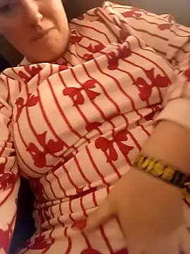 roxy-rose online show from November 29, 2025, 3:20 am