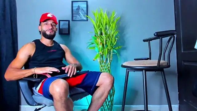 Snapshot of Damian_022 chatting on March 19, 2026, 12:25 am Damian 022 online show from March 19, 2026, 12:25 am