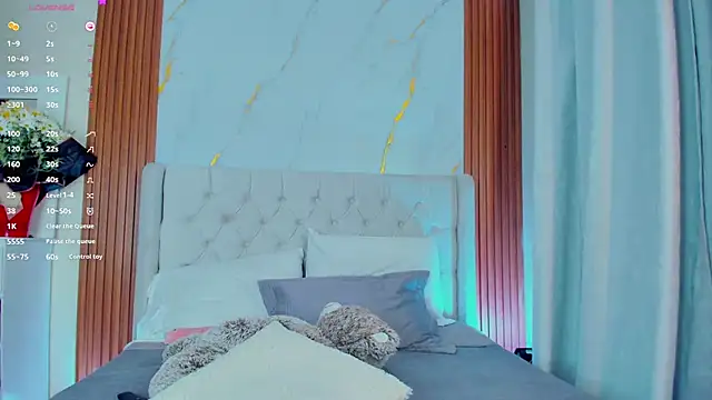 amelie leigh online show from February 14, 2025, 3:00 am