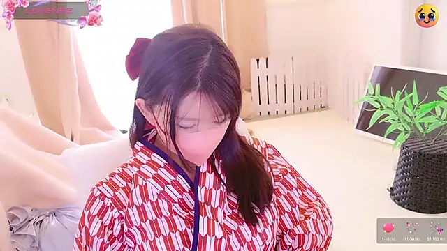 maii- online show from March 17, 2025, 10:49 pm