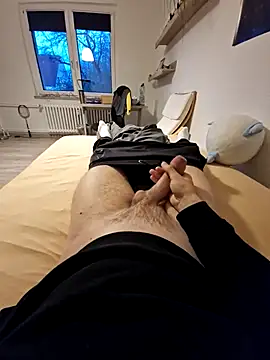 Lion132233 online show from March 12, 2026, 5:41 pm