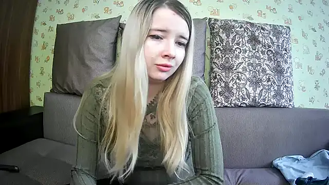 Snapshot of ViolaCandy chatting on March 11, 2025, 5:27 am ViolaCandy online show from March 11, 2025, 5:27 am