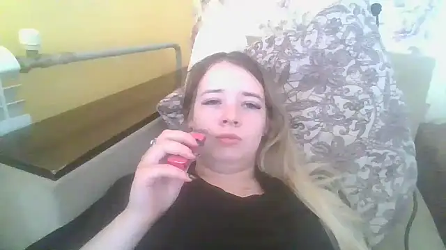 ViolaCandy online show from July 15, 2026, 6:07 am