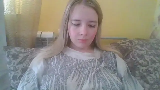 ViolaCandy online show from July 29, 2026, 6:33 am