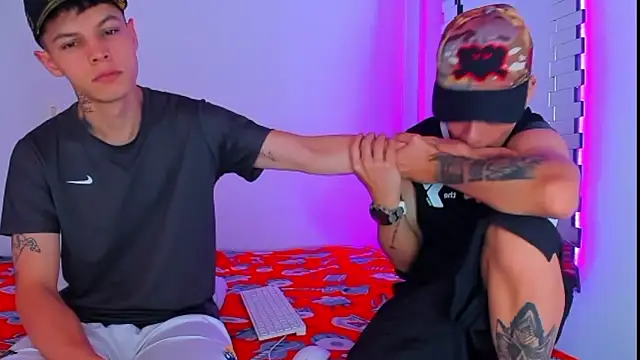 HOT boy2025 online show from December 2, 2024, 7:05 pm