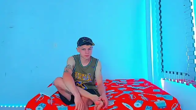 HOT boy2025 online show from December 13, 2024, 6:16 pm