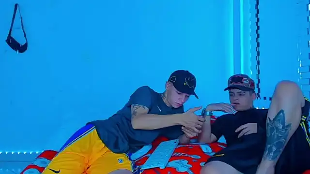 HOT boy2025 online show from December 19, 2024, 9:28 pm