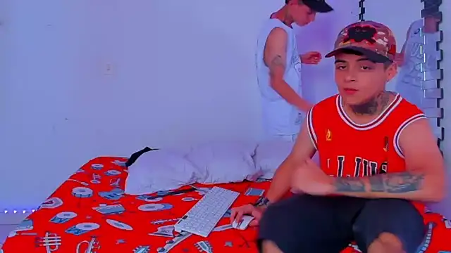 HOT boy2025 online show from December 29, 2024, 7:53 pm