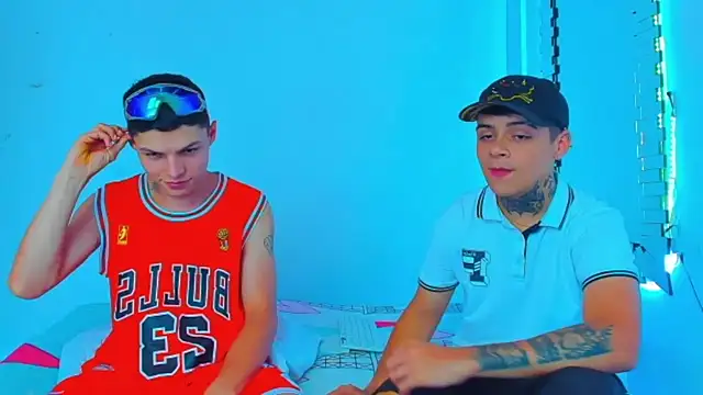 HOT boy2025 online show from February 3, 2025, 8:03 pm