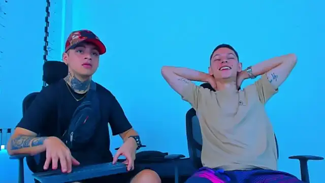 HOT boy2025 online show from November 9, 2025, 8:51 pm