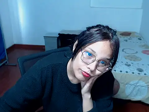 home vlak online show from November 13, 2025, 4:28 pm