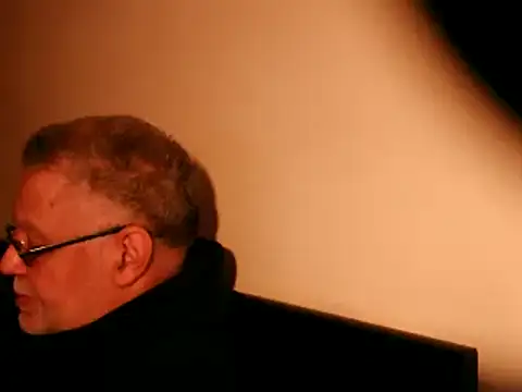 100Tauros online show from March 14, 2025, 9:54 pm