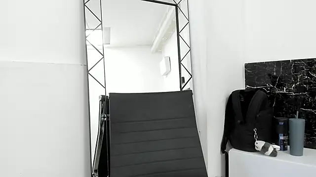 Snapshot of Juliabadlee chatting on January 27, 2025, 11:33 pm Juliabadlee online show from January 27, 2025, 11:33 pm