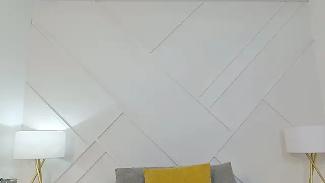 Juliabadlee online show from May 25, 2026, 12:16 am