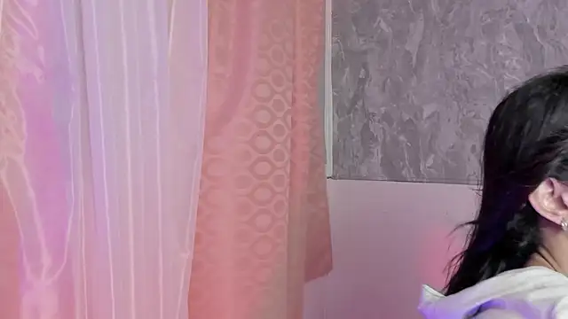 Mara friendboy699 online show from December 14, 2024, 7:46 pm