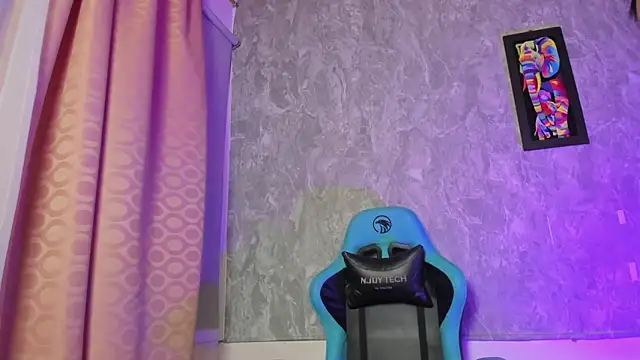 Mara friendboy699 online show from January 24, 2025, 11:23 pm