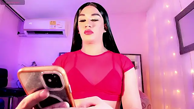 ShantalGirs online show from October 2, 2025, 8:05 pm