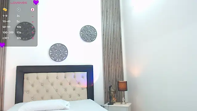 Snapshot of Julieta_De_Los_Angeles chatting on December 19, 2024, 11:14 pm Julieta De Los Angeles online show from December 19, 2024, 11:14 pm