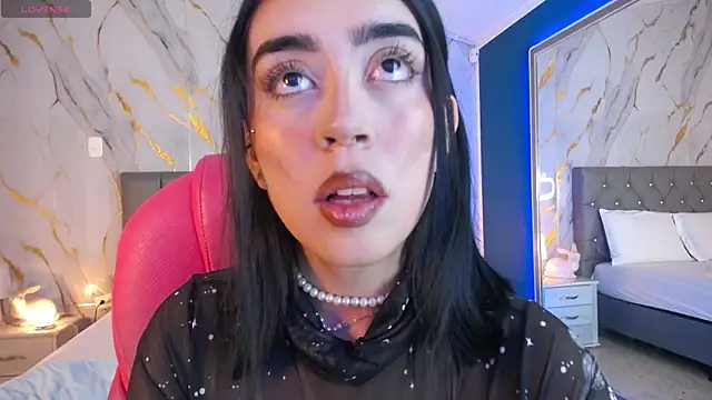 Snapshot of Julieta_De_Los_Angeles chatting on January 11, 2025, 3:55 am Julieta De Los Angeles online show from January 11, 2025, 3:55 am