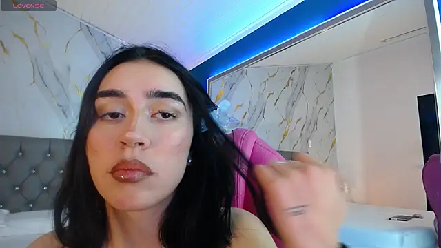 Snapshot of Julieta_De_Los_Angeles chatting on January 20, 2025, 6:53 am Julieta De Los Angeles online show from January 20, 2025, 6:53 am