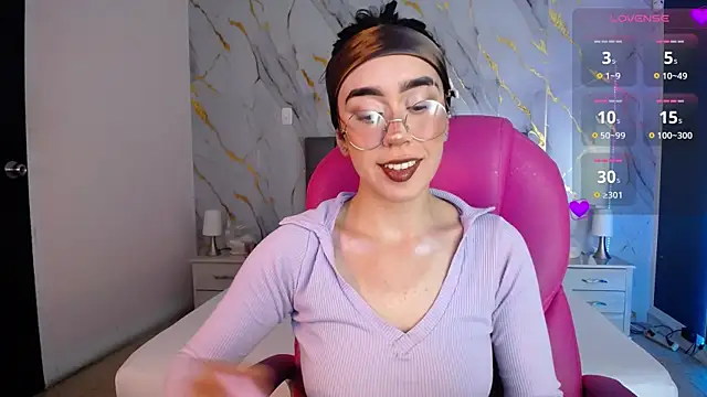 Snapshot of Julieta_De_Los_Angeles chatting on January 28, 2025, 3:57 am Julieta De Los Angeles online show from January 28, 2025, 3:57 am