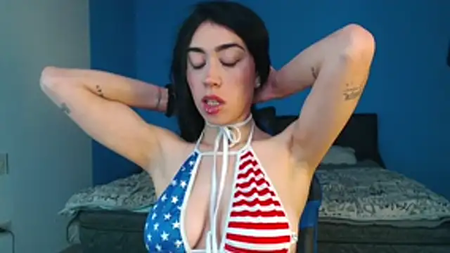 Snapshot of Julieta_De_Los_Angeles chatting on October 23, 2025, 1:54 pm Julieta De Los Angeles online show from October 23, 2025, 1:54 pm