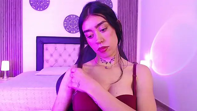 Snapshot of Julieta_De_Los_Angeles chatting on December 17, 2025, 2:06 am Julieta De Los Angeles online show from December 17, 2025, 2:06 am