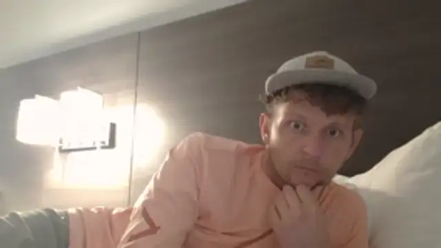 straightforward2324 online show from October 30, 2025, 4:14 am