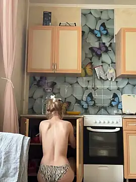 Snapshot of Romsticks chatting on January 29, 2025, 8:08 am Romsticks online show from January 29, 2025, 8:08 am