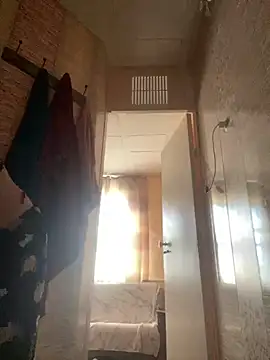 Snapshot of Romsticks chatting on October 16, 2025, 7:42 am Romsticks online show from October 16, 2025, 7:42 am