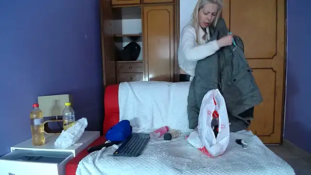 sophia ny online show from February 18, 2026, 12:56 pm