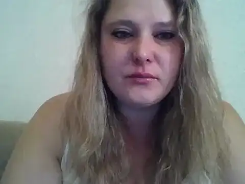 ParisMimi online show from September 17, 2025, 7:32 am