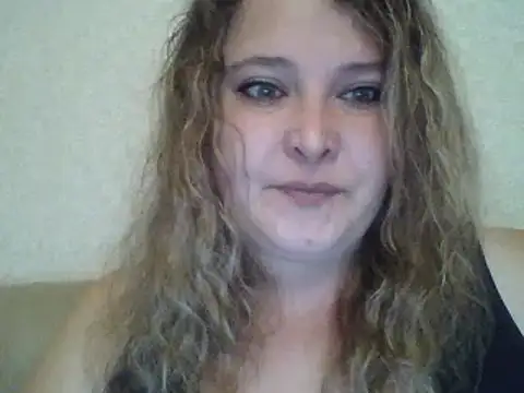 ParisMimi online show from October 4, 2025, 4:32 am