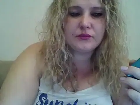 ParisMimi online show from November 13, 2025, 9:41 am