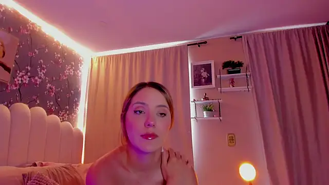 Snapshot of martinaaricci chatting on May 18, 2026, 3:40 pm martinaaricci online show from May 18, 2026, 3:40 pm