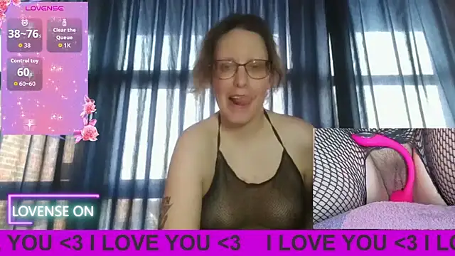 Snapshot of PernillaGirl chatting on April 12, 2026, 4:23 pm PernillaGirl online show from April 12, 2026, 4:23 pm