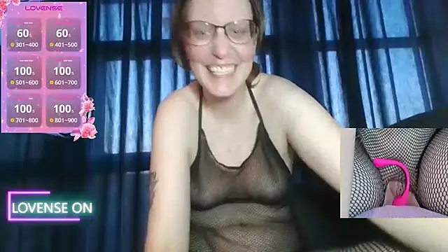Snapshot of PernillaGirl chatting on April 24, 2026, 6:32 pm PernillaGirl online show from April 24, 2026, 6:32 pm