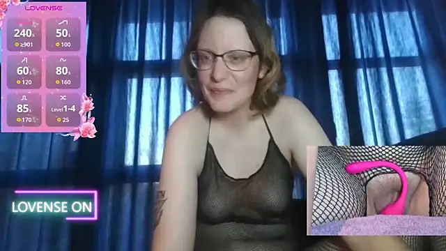 Snapshot of PernillaGirl chatting on May 7, 2026, 6:24 pm PernillaGirl online show from May 7, 2026, 6:24 pm