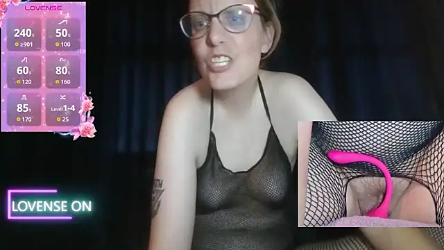 Snapshot of PernillaGirl chatting on May 13, 2026, 7:11 pm PernillaGirl online show from May 13, 2026, 7:11 pm