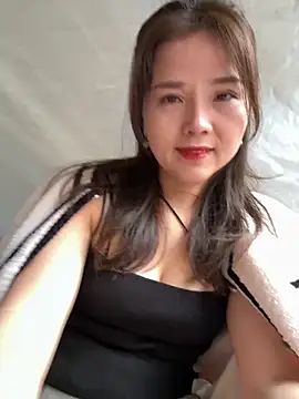 Snapshot of Efangfang chatting on January 1, 2025, 7:20 am Efangfang online show from January 1, 2025, 7:20 am