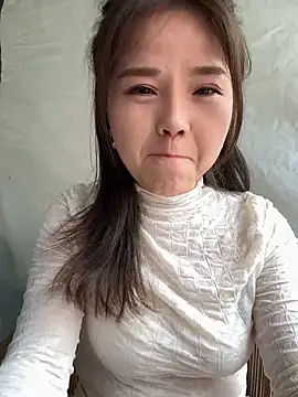 Snapshot of Efangfang chatting on January 2, 2025, 5:03 am Efangfang online show from January 2, 2025, 5:03 am