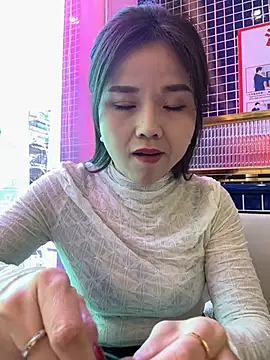 Snapshot of Efangfang chatting on January 11, 2025, 5:52 am Efangfang online show from January 11, 2025, 5:52 am