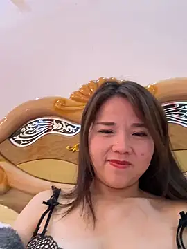 Snapshot of Efangfang chatting on January 19, 2025, 12:28 pm Efangfang online show from January 19, 2025, 12:28 pm