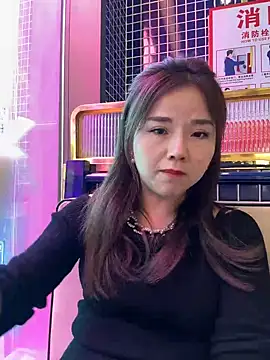 Snapshot of Efangfang chatting on February 18, 2025, 7:10 am Efangfang online show from February 18, 2025, 7:10 am