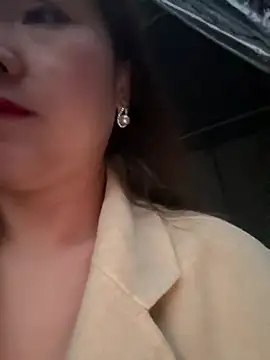 Snapshot of Efangfang chatting on March 1, 2025, 10:31 pm Efangfang online show from March 1, 2025, 10:31 pm