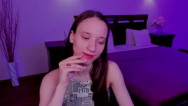 Snapshot of StaceySunny chatting on May 7, 2026, 5:18 pm StaceySunny online show from May 7, 2026, 5:18 pm