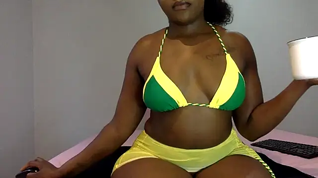 Snapshot of Bootylexy22 chatting on December 21, 2024, 6:52 am Bootylexy22 online show from December 21, 2024, 6:52 am