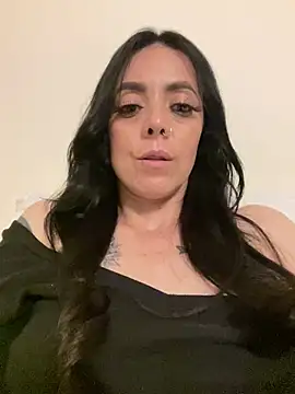 AndreaValencia online show from March 10, 2025, 5:00 am